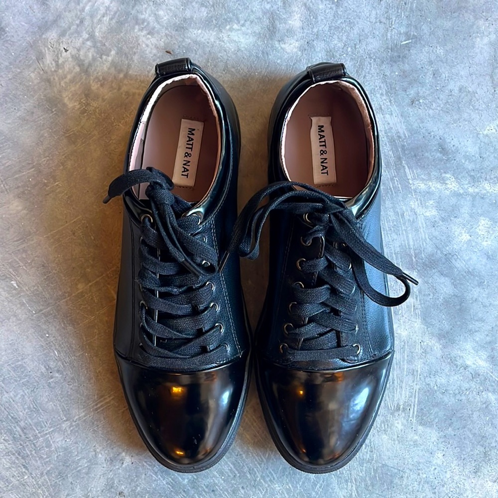 GAIL Women's Vegan Lace Up Sneakers - BLACK / 39.